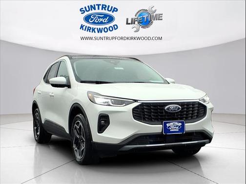 2026 Ford Escape Platinum