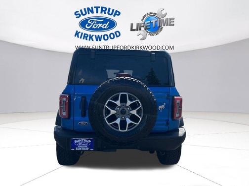 Velocity Blue Metallic 2025 Ford Bronco Badlands