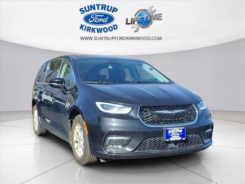 2023 Chrysler Pacifica Touring-L