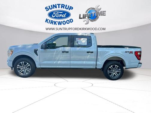 Space White Metallic 2022 Ford F-150 XL