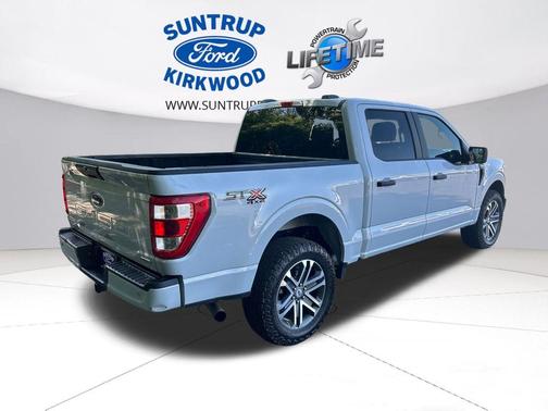 Space White Metallic 2022 Ford F-150 XL