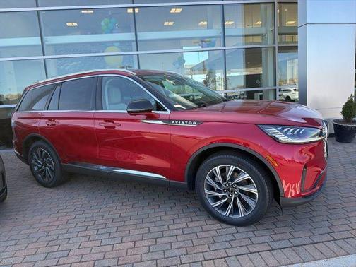 Red Carpet 2026 Lincoln Aviator Premiere