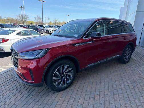 Red Carpet 2026 Lincoln Aviator Premiere