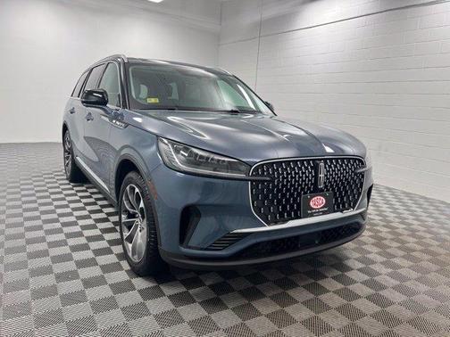 Blue Metallic 2026 Lincoln Aviator Premiere