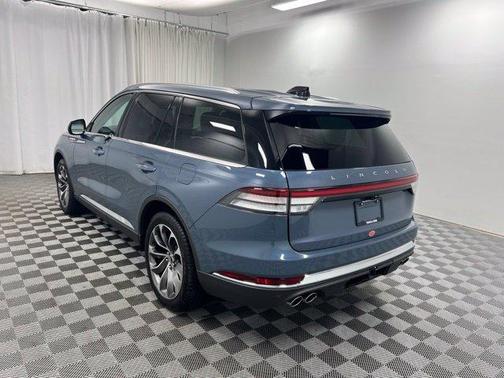 Blue Metallic 2026 Lincoln Aviator Premiere