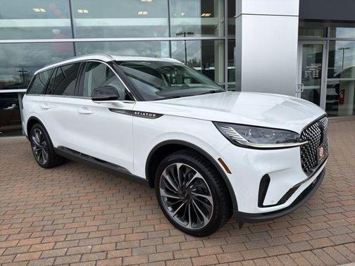 Pristine White 2026 Lincoln Aviator Reserve AWD
