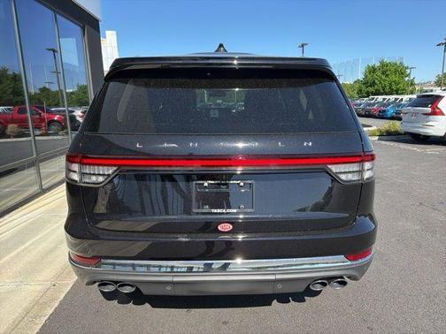 Infinite Black Metallic 2026 Lincoln Aviator Premiere