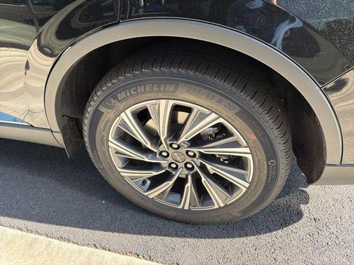 Infinite Black Metallic 2026 Lincoln Aviator Premiere