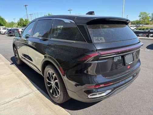 Black Metallic 2026 Lincoln Nautilus Premiere