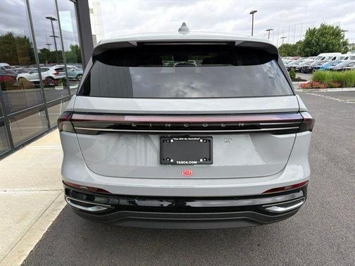 Metallic 2026 Lincoln Nautilus Premiere