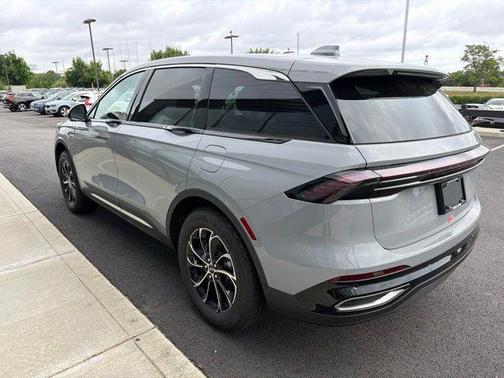 Metallic 2026 Lincoln Nautilus Premiere