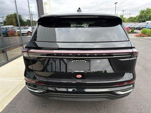 Infinite Black Metallic 2026 Lincoln Nautilus Premiere