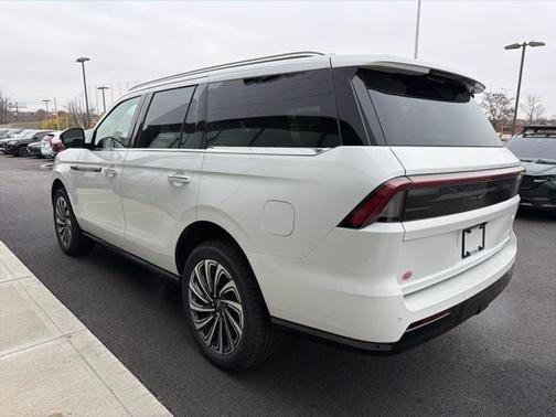 2025 Lincoln Navigator Black Label