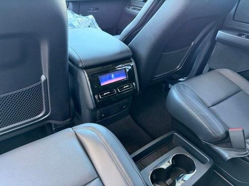 Metallic 2027 Lincoln Aviator PREMIERE