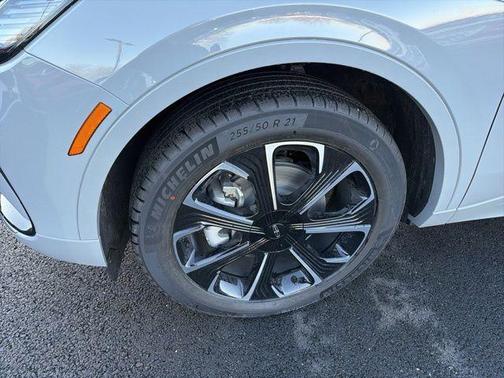 Metallic 2026 Lincoln Nautilus Reserve