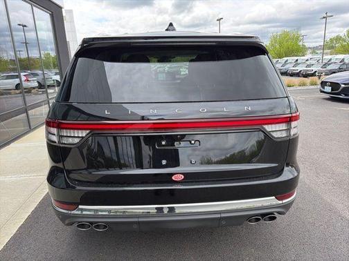 Infinite Black Metallic 2026 Lincoln Aviator Premiere