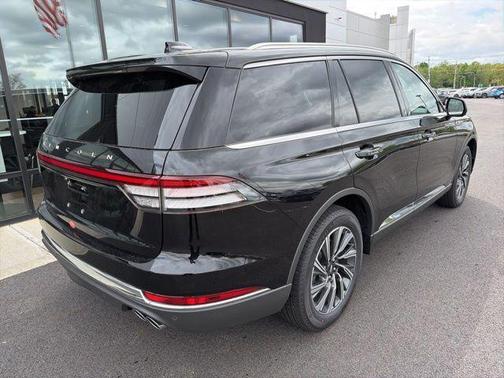 Infinite Black Metallic 2026 Lincoln Aviator Premiere