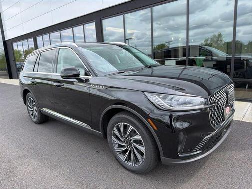 Infinite Black Metallic 2026 Lincoln Aviator Premiere