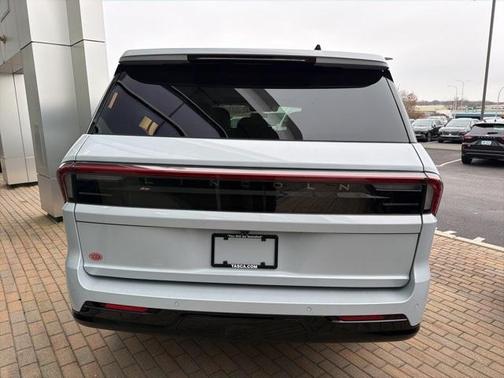 2025 Lincoln Navigator Reserve