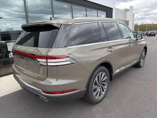Harbor Gray 2026 Lincoln Aviator Premiere