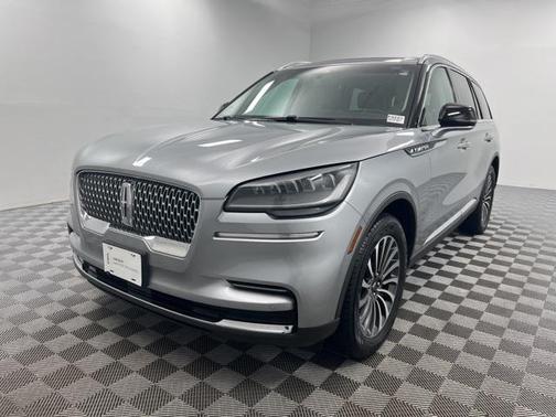 2022 Lincoln Aviator Standard AWD