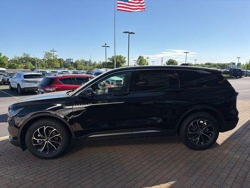 Black Metallic 2026 Lincoln Nautilus Premiere