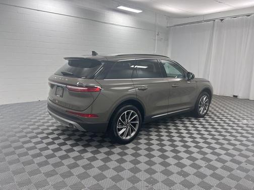 2025 Lincoln Corsair Premiere