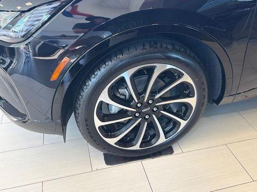 Infinite Black Metallic 2026 Lincoln Nautilus Black Label