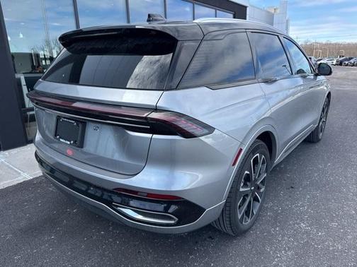2025 Lincoln Nautilus Reserve