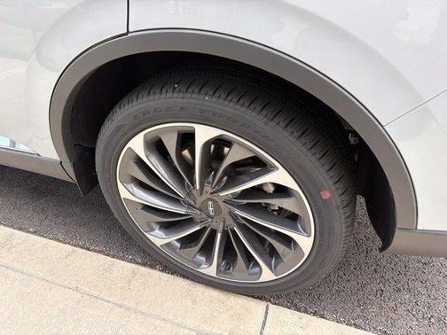 Avalanche Gray 2027 Lincoln Aviator Reserve AWD