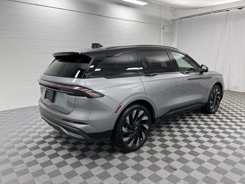 2024 Lincoln Nautilus Reserve
