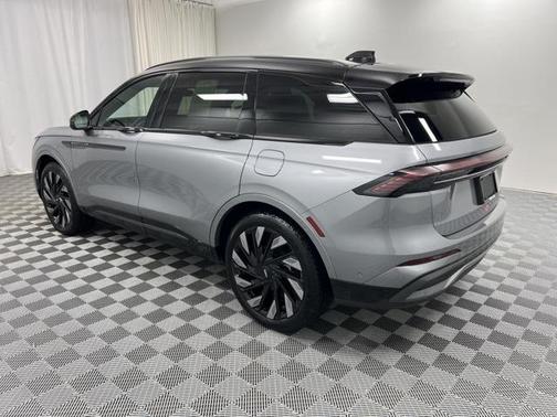 2024 Lincoln Nautilus Reserve