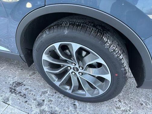 Whisper White 2026 Lincoln Aviator Premiere