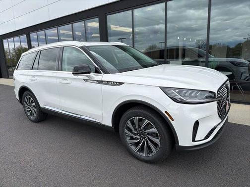 Pristine White 2026 Lincoln Aviator Premiere