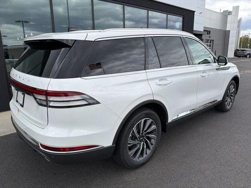 Pristine White 2026 Lincoln Aviator Premiere