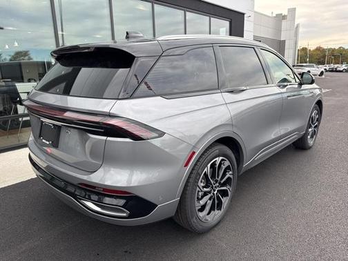 2024 Lincoln Nautilus Reserve