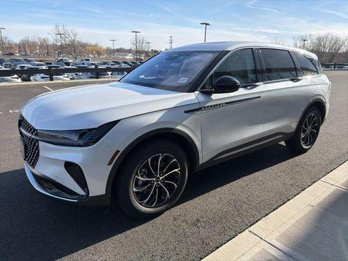 White Platinum Clearcoat Metallic 2026 Lincoln Nautilus Premiere