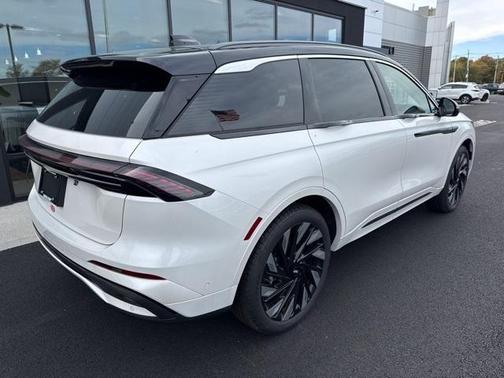 2024 Lincoln Nautilus Black Label