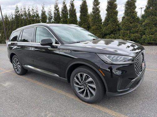 Infinite Black Metallic 2026 Lincoln Aviator Premiere