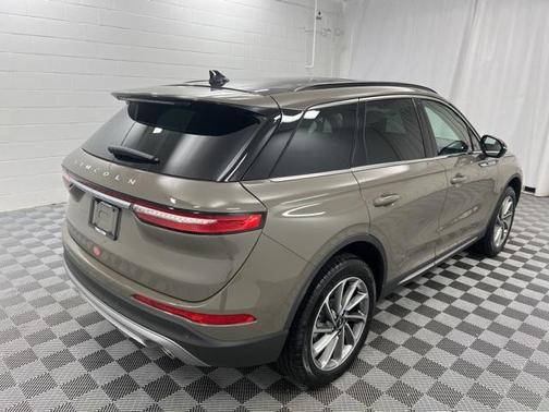 2025 Lincoln Corsair Premiere