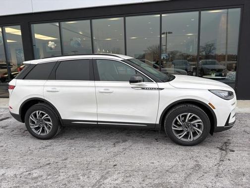 2026 Lincoln Corsair Premiere