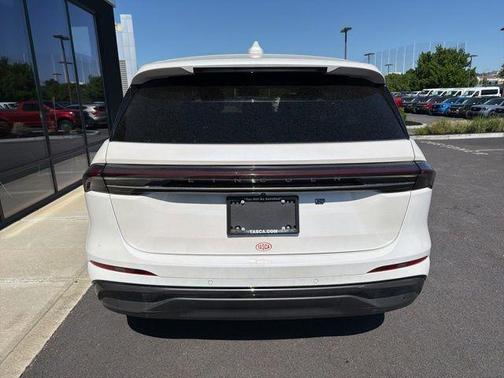 White Platinum Clearcoat Metallic 2026 Lincoln Nautilus Premiere