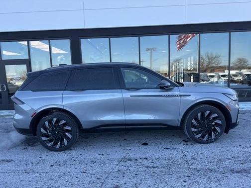 2025 Lincoln Nautilus Reserve