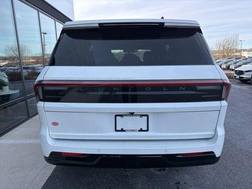 Pristine White 2025 Lincoln Navigator Reserve