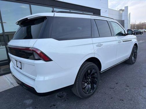 Pristine White 2025 Lincoln Navigator Reserve