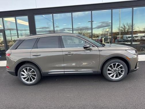 2025 Lincoln Corsair Premiere