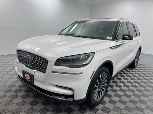 2022 Lincoln Aviator Standard AWD