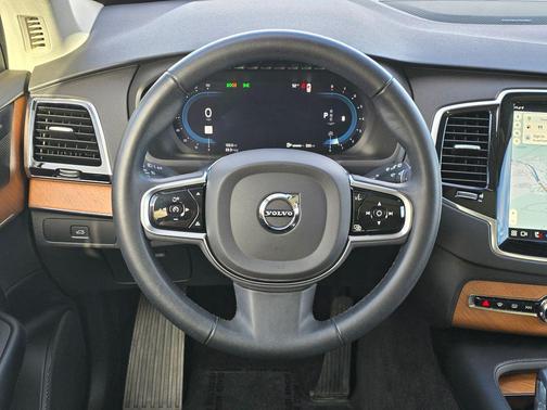 2023 Volvo XC90 B6 Plus 7-Seater