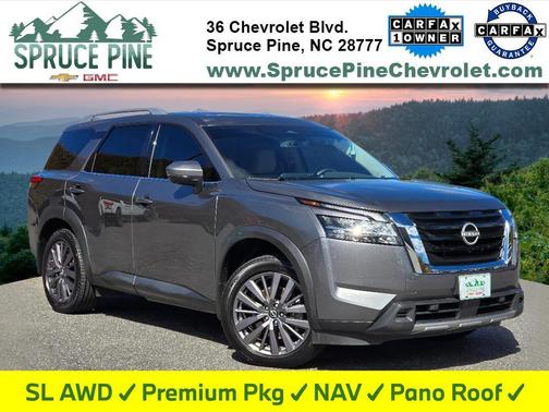 2023 Nissan Pathfinder SL 4WD