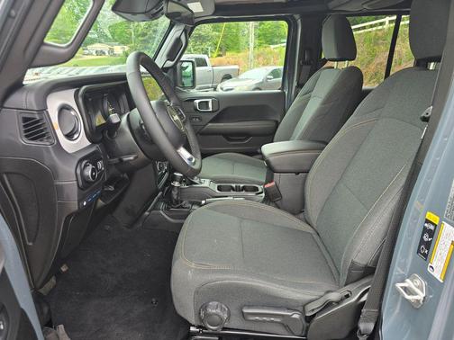 Anvil Clear Coat 2025 Jeep Wrangler 4xe Sahara